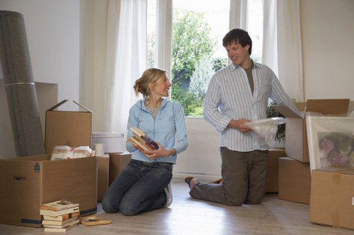 Moving van support for flats and houses in West Kensington